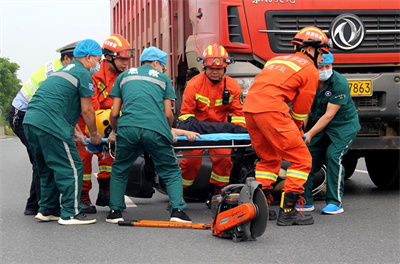 两当沛县道路救援